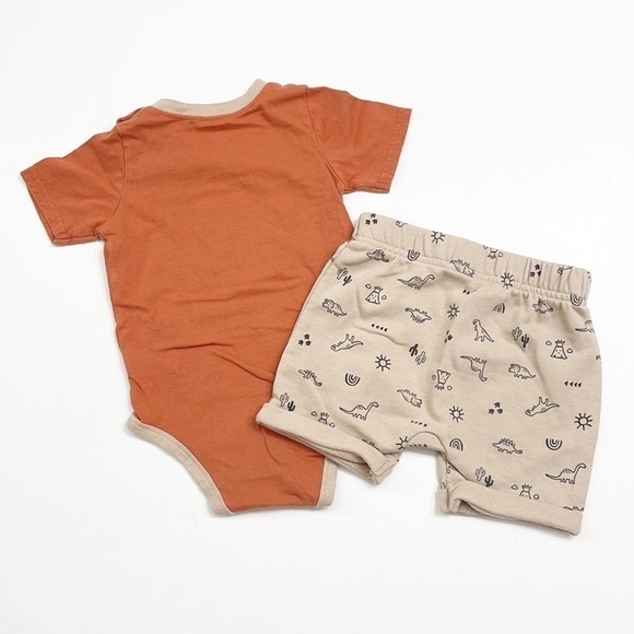 Garanimals Mommy's Baby-Saurus dinosaur bodysuit + shorts baby boy outfit - Picture 2 of 4